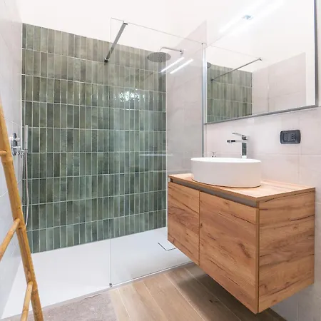 Modern With Parking, Wi-fi & Smarttv Apartman *