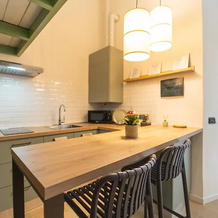 Modern With Parking, Wi-fi & Smarttv Apartman Como