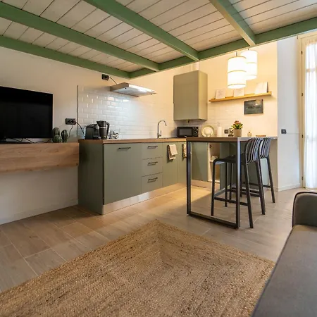 Apartman Modern With Parking, Wi-fi & Smarttv