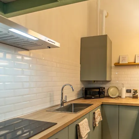 Apartman Modern With Parking, Wi-fi & Smarttv *