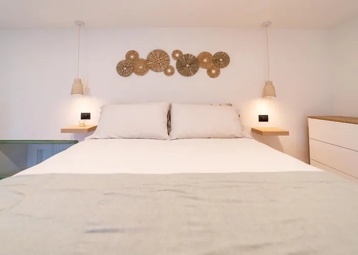 Modern With Parking, Wi-fi & Smarttv *