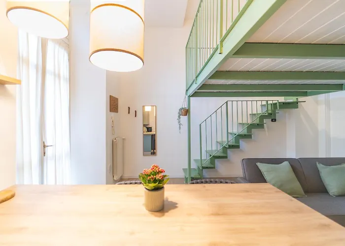 Modern With Parking, Wi-fi & Smarttv *