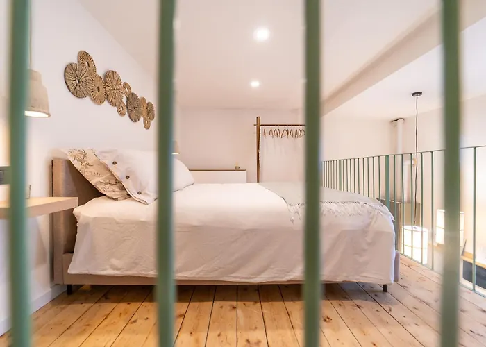 Modern With Parking, Wi-fi & Smarttv * Комо