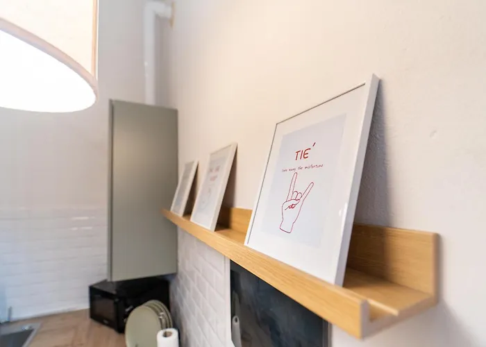 Modern With Parking, Wi-fi & Smarttv Como