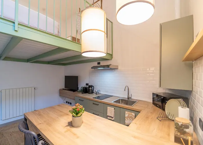 Modern With Parking, Wi-fi & Smarttv Όπως